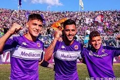 米乐官方网站-包含佛罗伦萨客场赢球彻底扭转颓势的词条