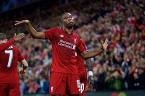 米乐娱乐-欧冠梅西世界波+失点姆巴佩破门 巴萨平巴黎出局