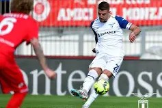 米乐娱乐-拉齐奥边锋在比赛中创造多次威胁，帮助球队反超的简单介绍