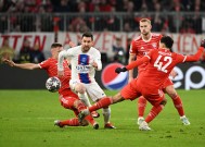 米乐体育官网-拜仁慕尼黑横扫拉科鲁尼亚，晋级欧冠四强