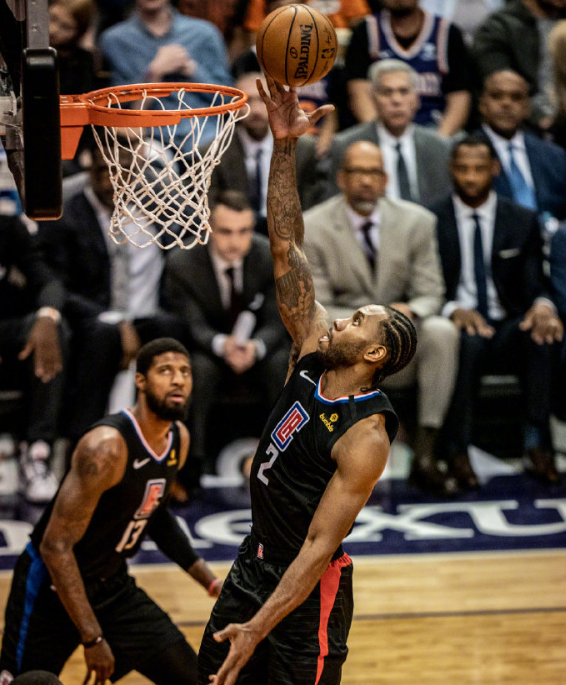 瓦朗谢纳爆冷击败马赛，提振保级士气的简单介绍